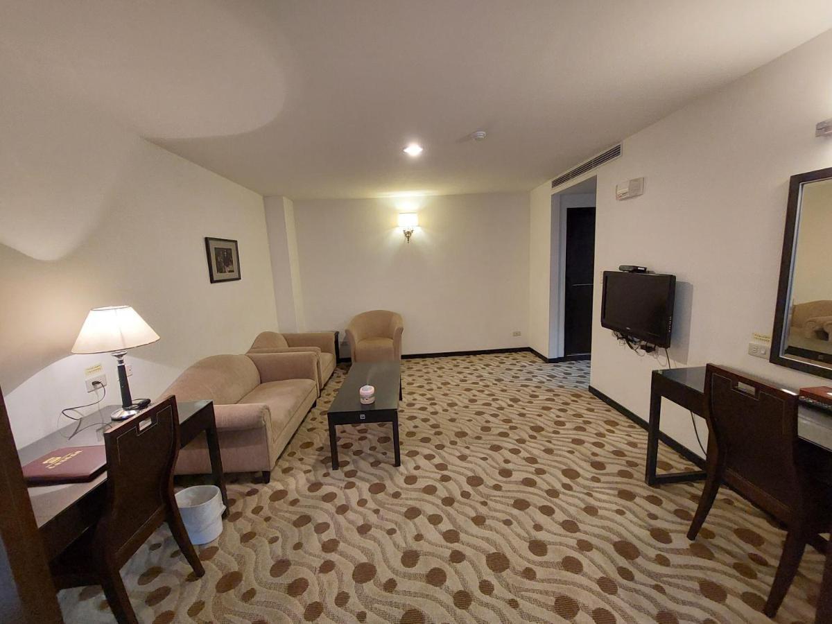 Herkang Hotel Taizhong Zewnętrze zdjęcie