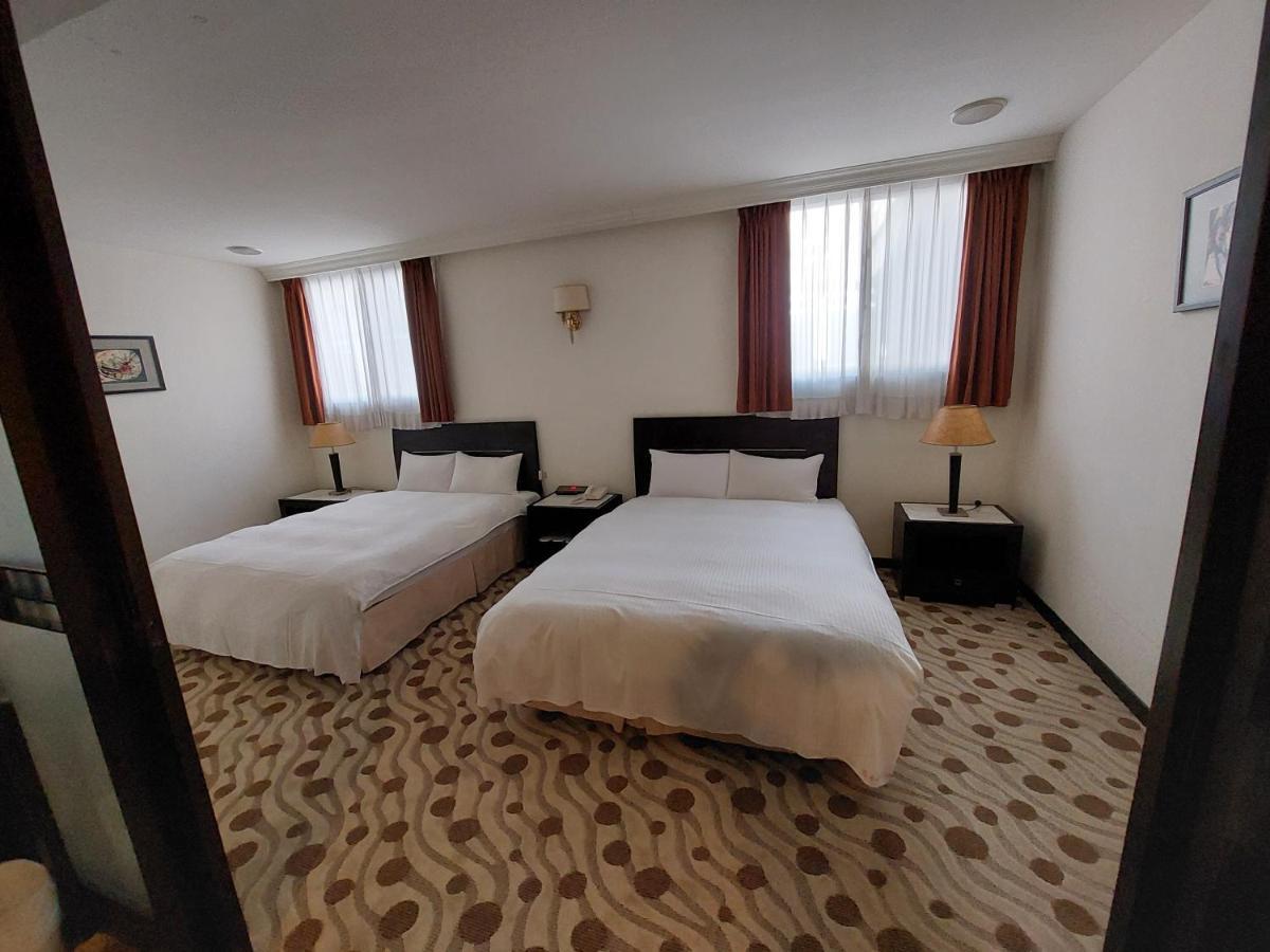 Herkang Hotel Taizhong Zewnętrze zdjęcie