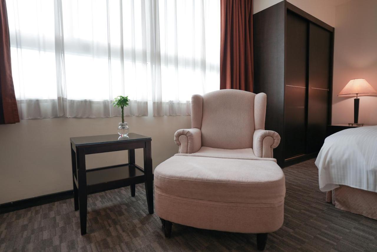 Herkang Hotel Taizhong Zewnętrze zdjęcie