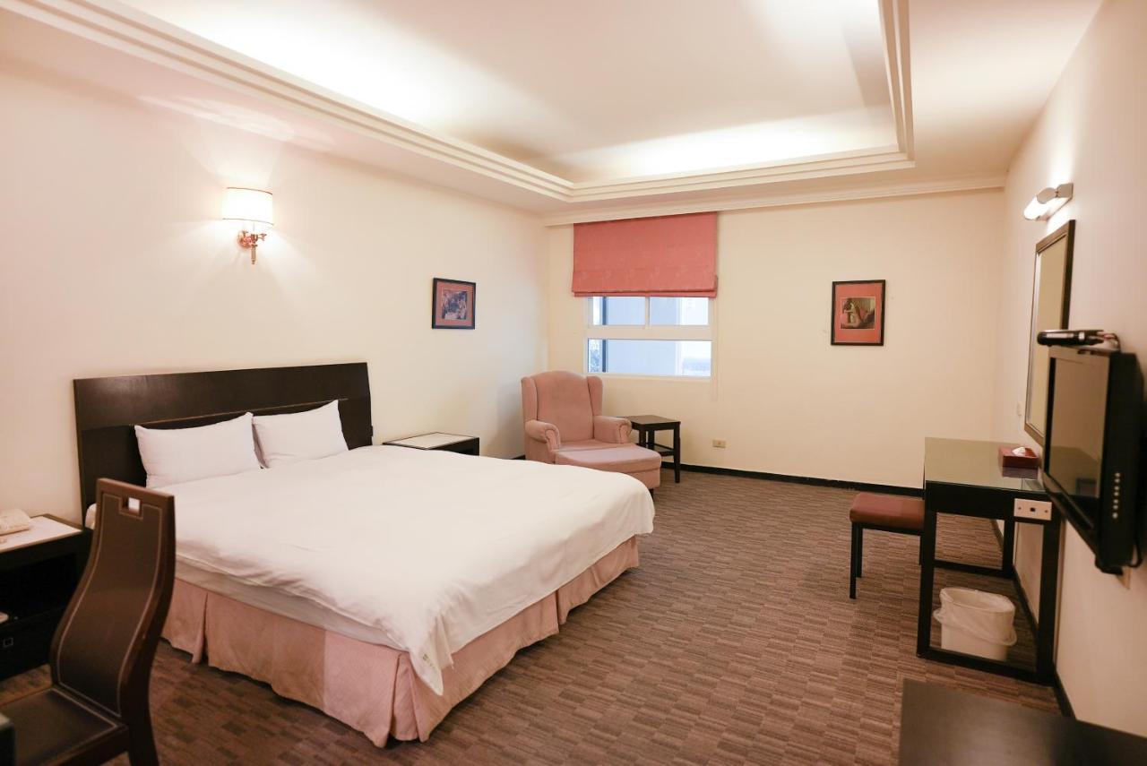 Herkang Hotel Taizhong Zewnętrze zdjęcie