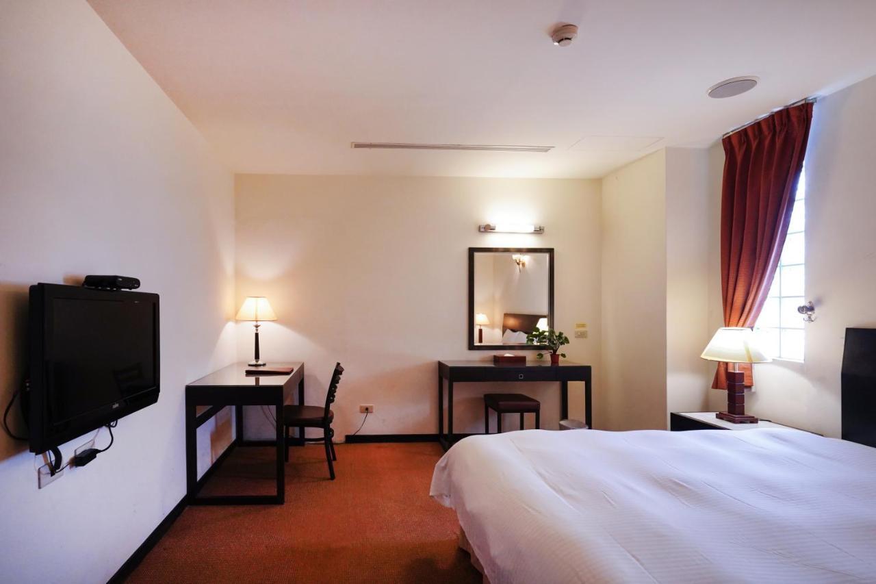 Herkang Hotel Taizhong Zewnętrze zdjęcie