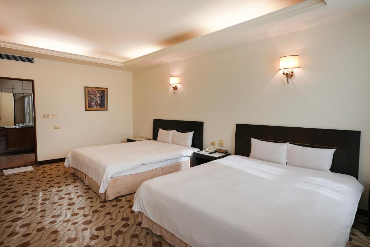 Herkang Hotel Taizhong Zewnętrze zdjęcie
