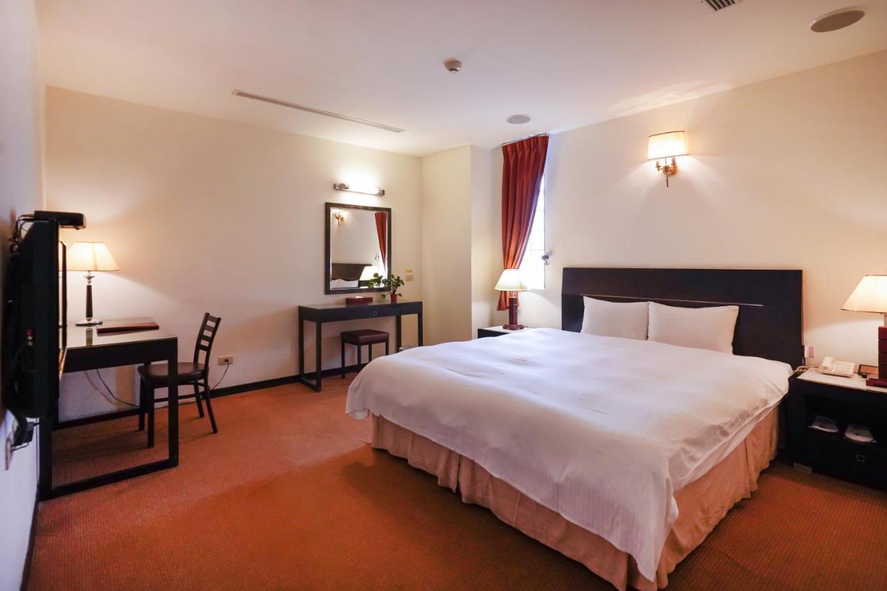 Herkang Hotel Taizhong Zewnętrze zdjęcie