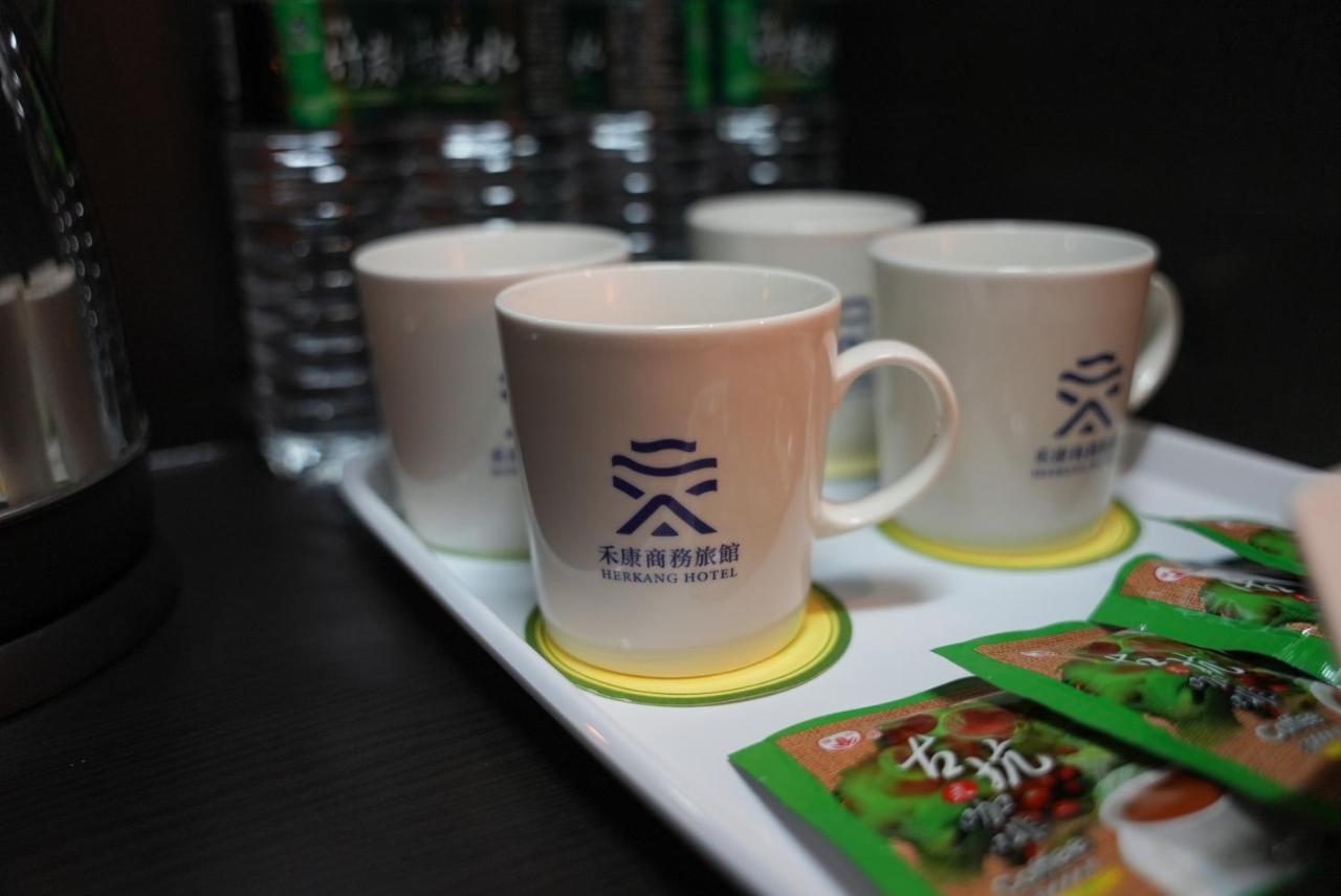Herkang Hotel Taizhong Zewnętrze zdjęcie