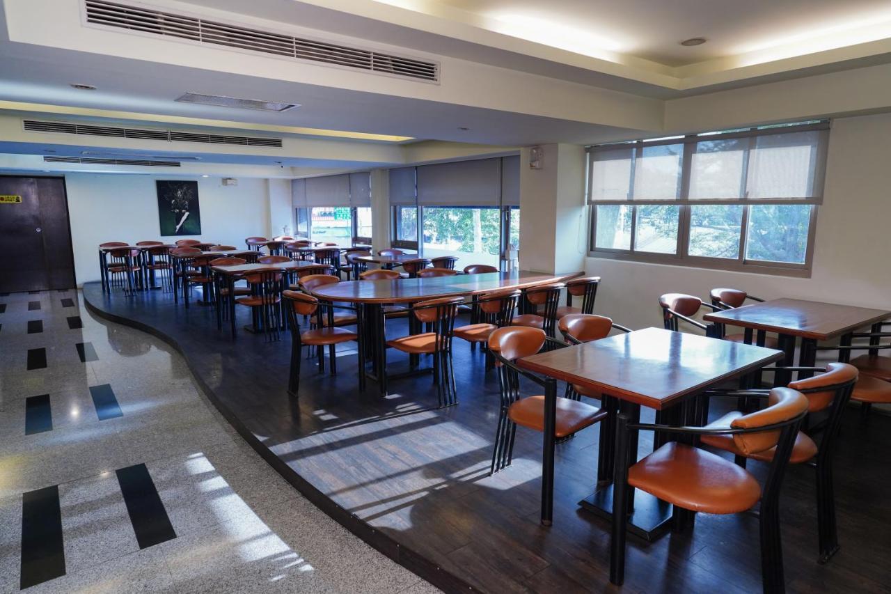 Herkang Hotel Taizhong Zewnętrze zdjęcie
